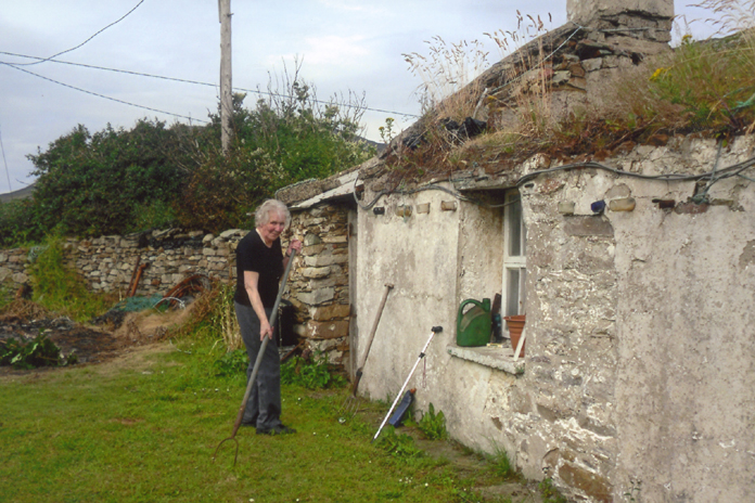 Thatched House, Lenankeel 07 - Frances Page (2014) 01